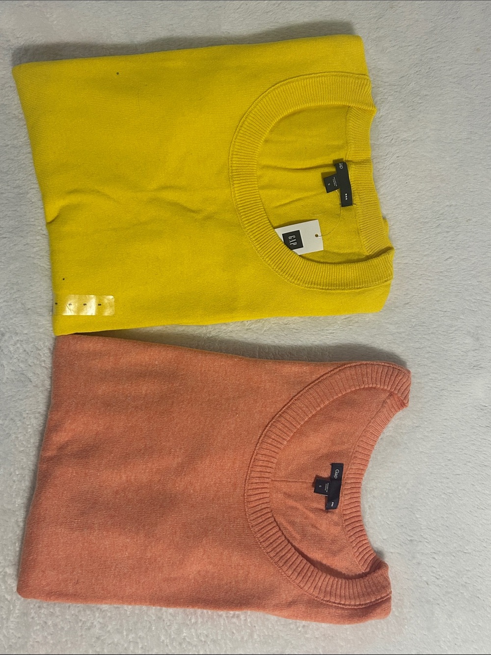 Nwt Beautiful yellow Gap 3/4 sleeves sweater size Small
